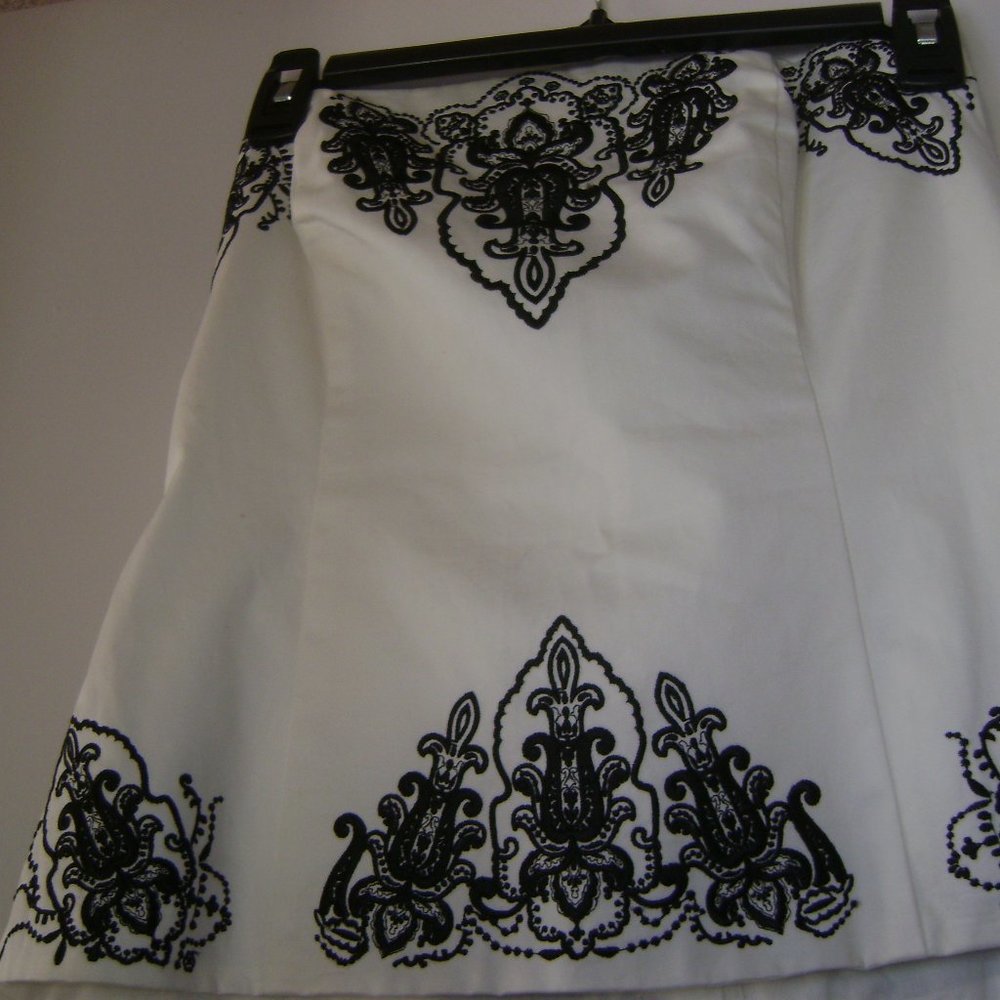 beautiful top white and black almost new